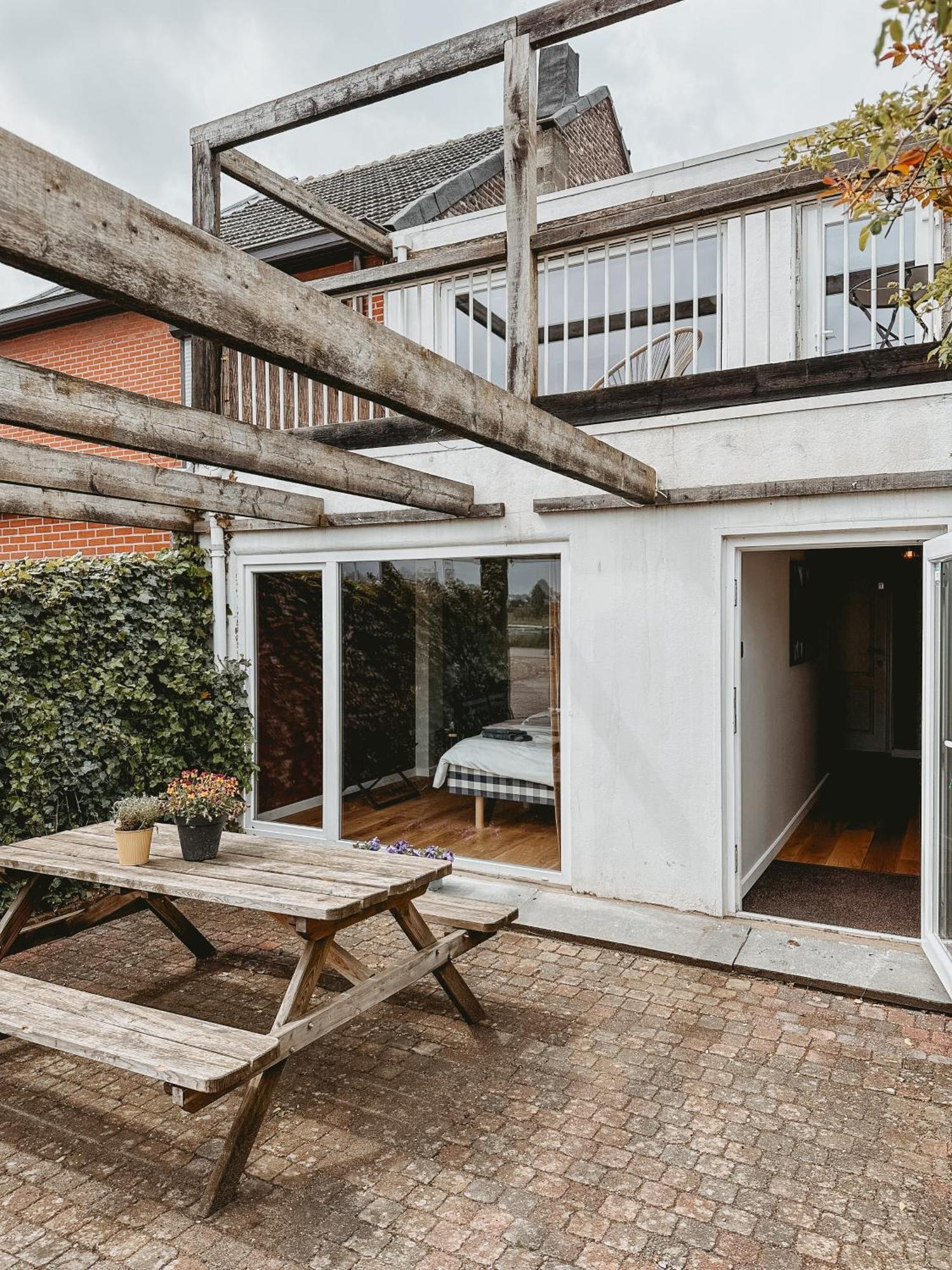 Maas Suites Lanaken Extérieur photo